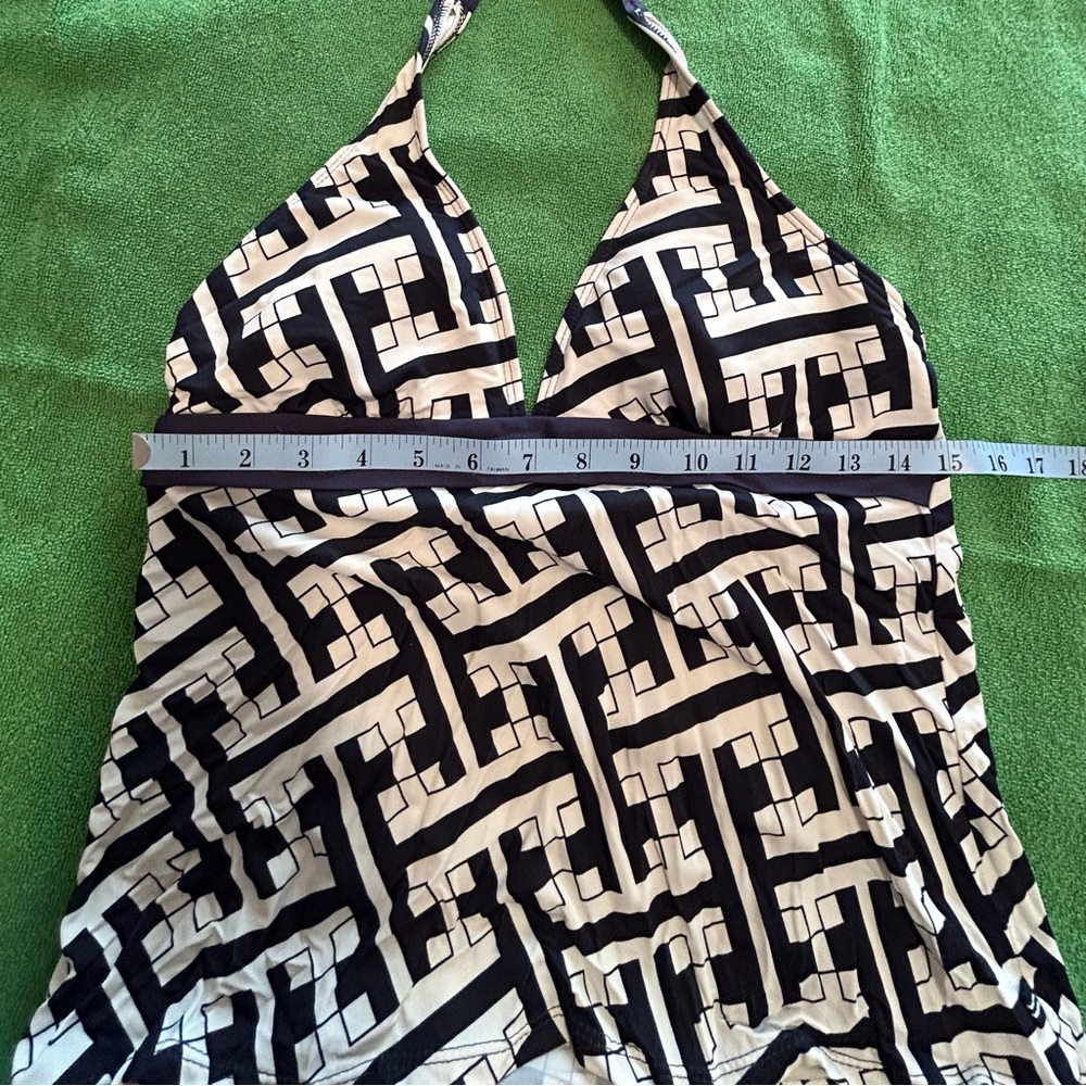 Black and White geometric haltered tankini top - Picture 4 of 4